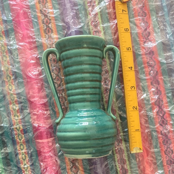 Vintage USA Double Handled Ribbed Ceramic
Green Bud VASE Flower Container 5 1/2” - Picture 2 of 4